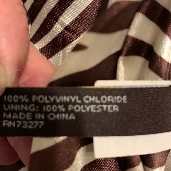 Dana Buchman large red tote with padded laptop pocket - Picture 14 of 17